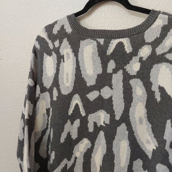 7 Seasons Gray Cheetah Print Heavy Crew Neck Cotton Cashmere Blend Sweater Large - Picture 3 of 5